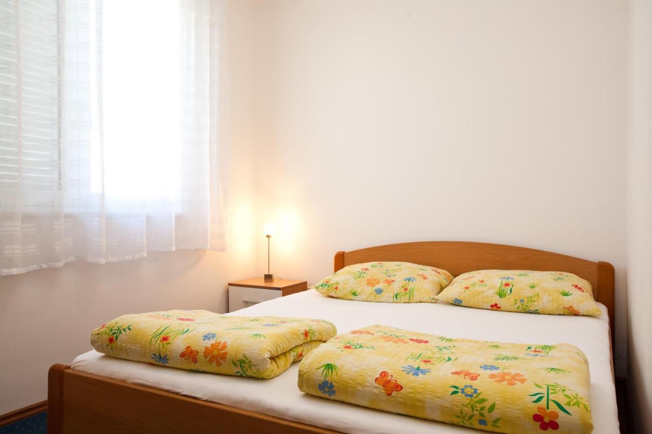 Apartments Glibo Near The Sea And Town Center! Крк Екстер'єр фото