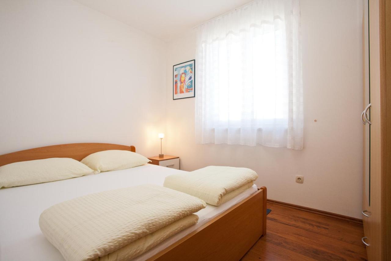 Apartments Glibo Near The Sea And Town Center! Крк Екстер'єр фото