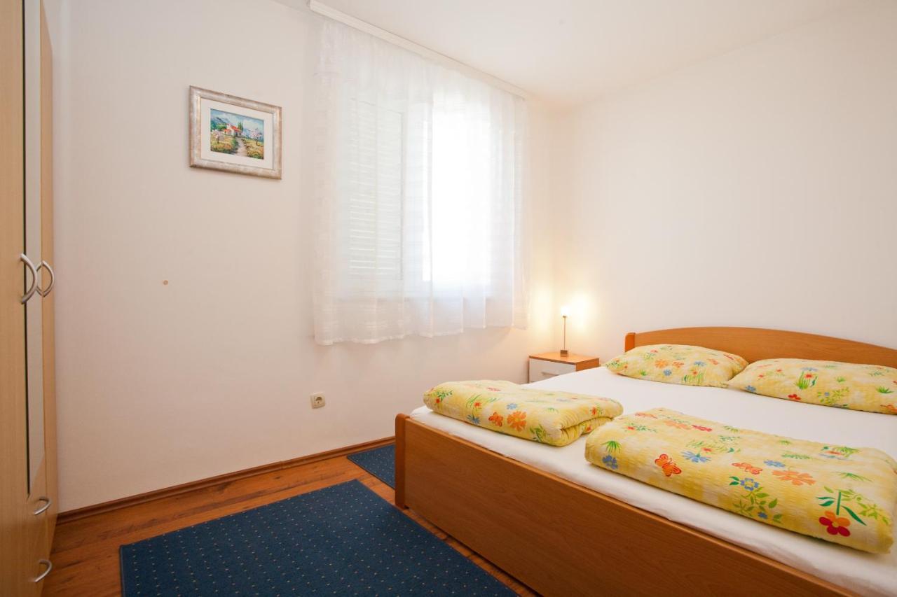 Apartments Glibo Near The Sea And Town Center! Крк Екстер'єр фото