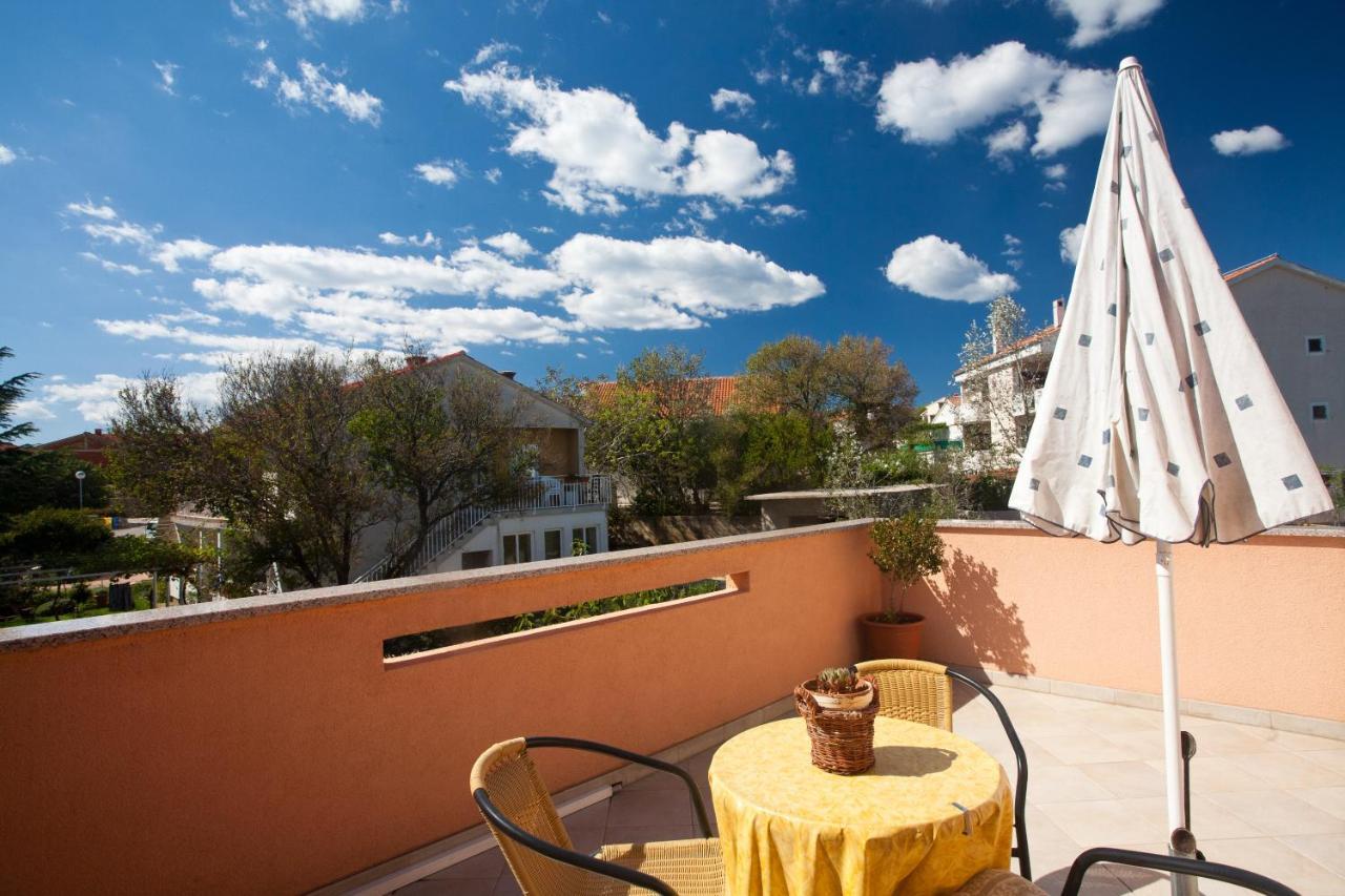 Apartments Glibo Near The Sea And Town Center! Крк Екстер'єр фото