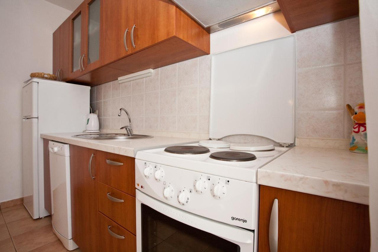 Apartments Glibo Near The Sea And Town Center! Крк Екстер'єр фото